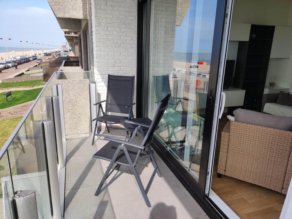 North Sea View Studio With Parking Middelkerke Dış mekan fotoğraf